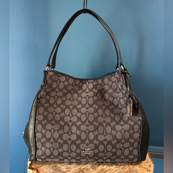 Coach Handbags - Coach Edie Signature Jacquard Hobo Shoulder Bag 33523 EUC